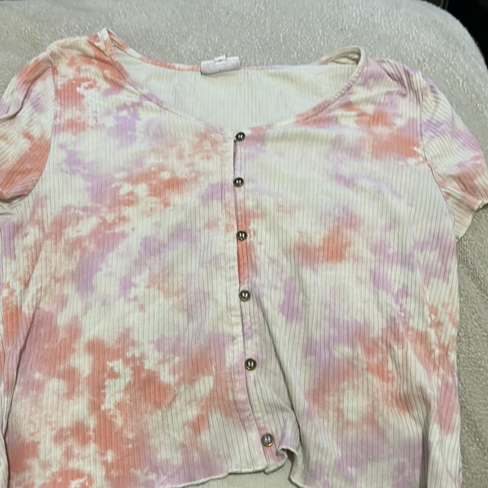 Comfy crop top button up
